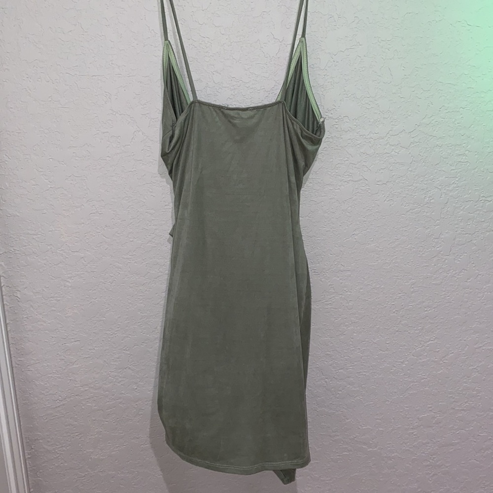 Dress - Picture 2 of 3